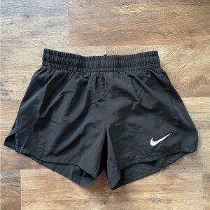 Nike Girl Dri fit Shorts (M)